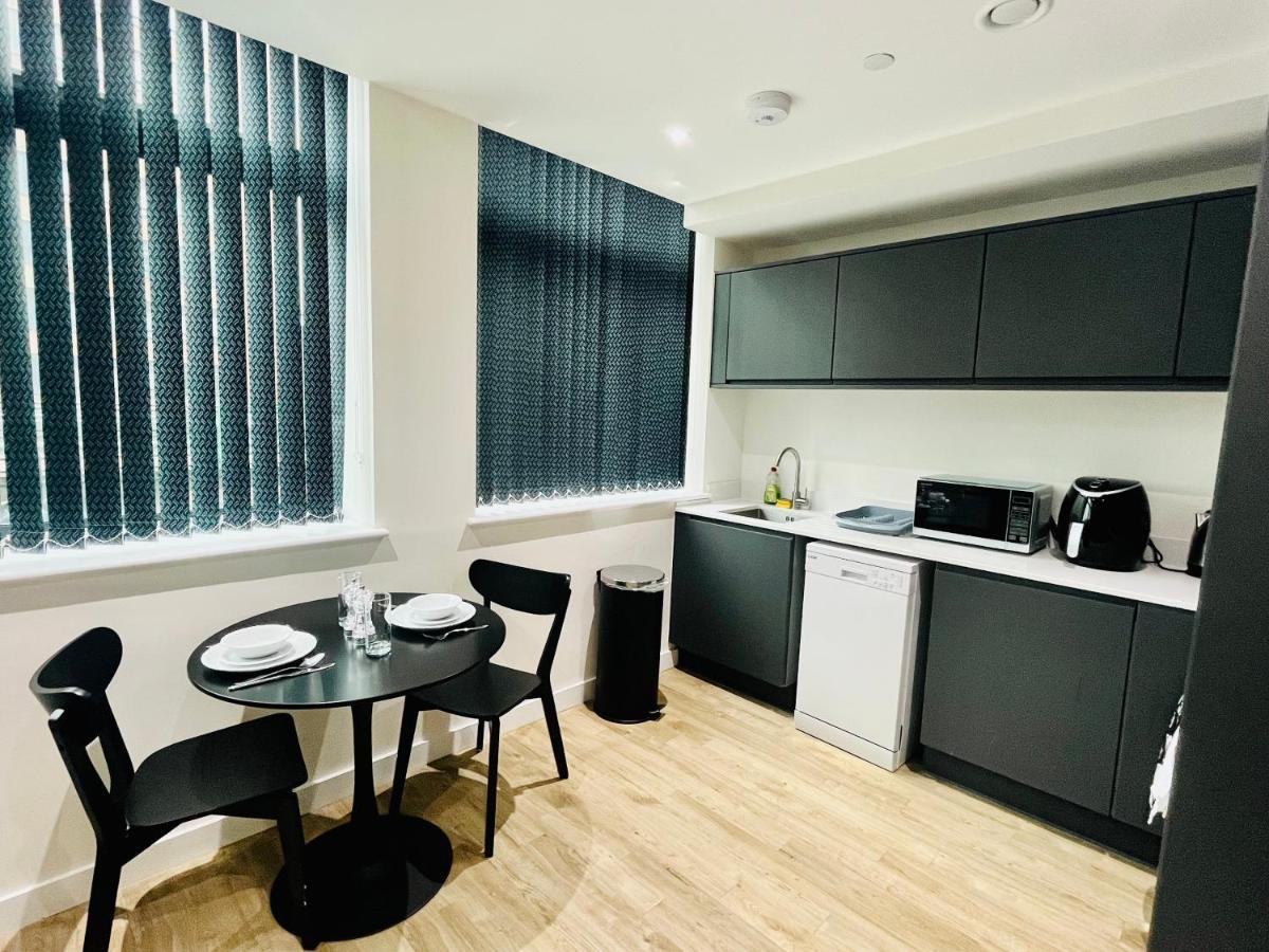 Fully Equipped One Bedroom Apartment Near Old Trafford Stadium! 曼彻斯特 外观 照片